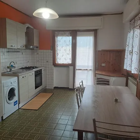 Immerso Nel Non Lontano Dal Mare Camposasco